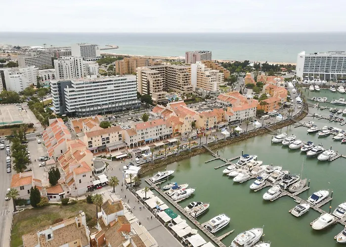 Marina Pearl - View To Marina Виламура